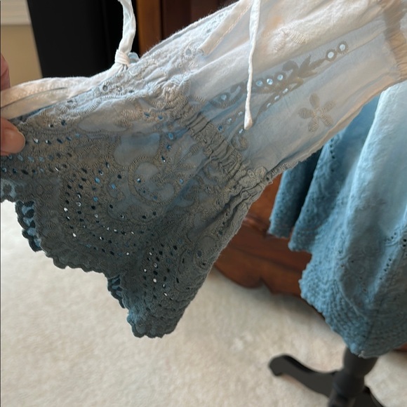 POL OMBRE EYELET TIE SLEEVE BLOUSE - Picture 9 of 17